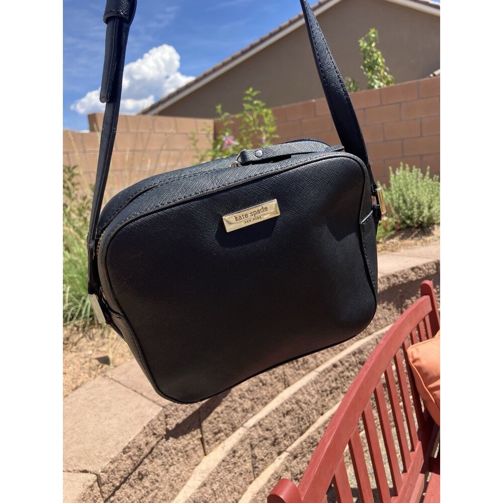 Kate Spade Black Saffiano Coated Leather Camera Crossbody Bag 7.5”